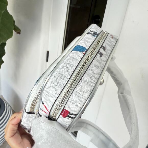 Michael Kors Jet Set Travel Medium Signature Logo Crossbody Bag Jet Set Girls - Picture 7 of 11